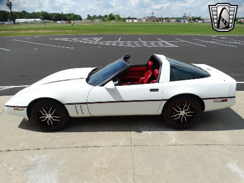 1989 Chevrolet Corvette image 13