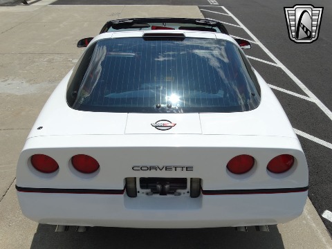 1989 Chevrolet Corvette image 15