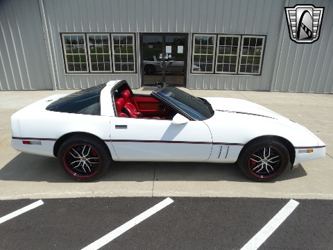 1989 Chevrolet Corvette image 17