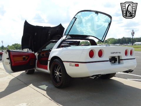 1989 Chevrolet Corvette image 46