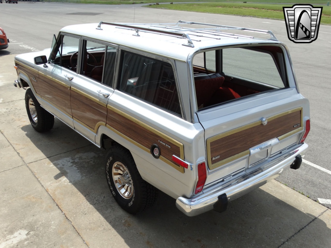 1986 Jeep Wagoneer 34