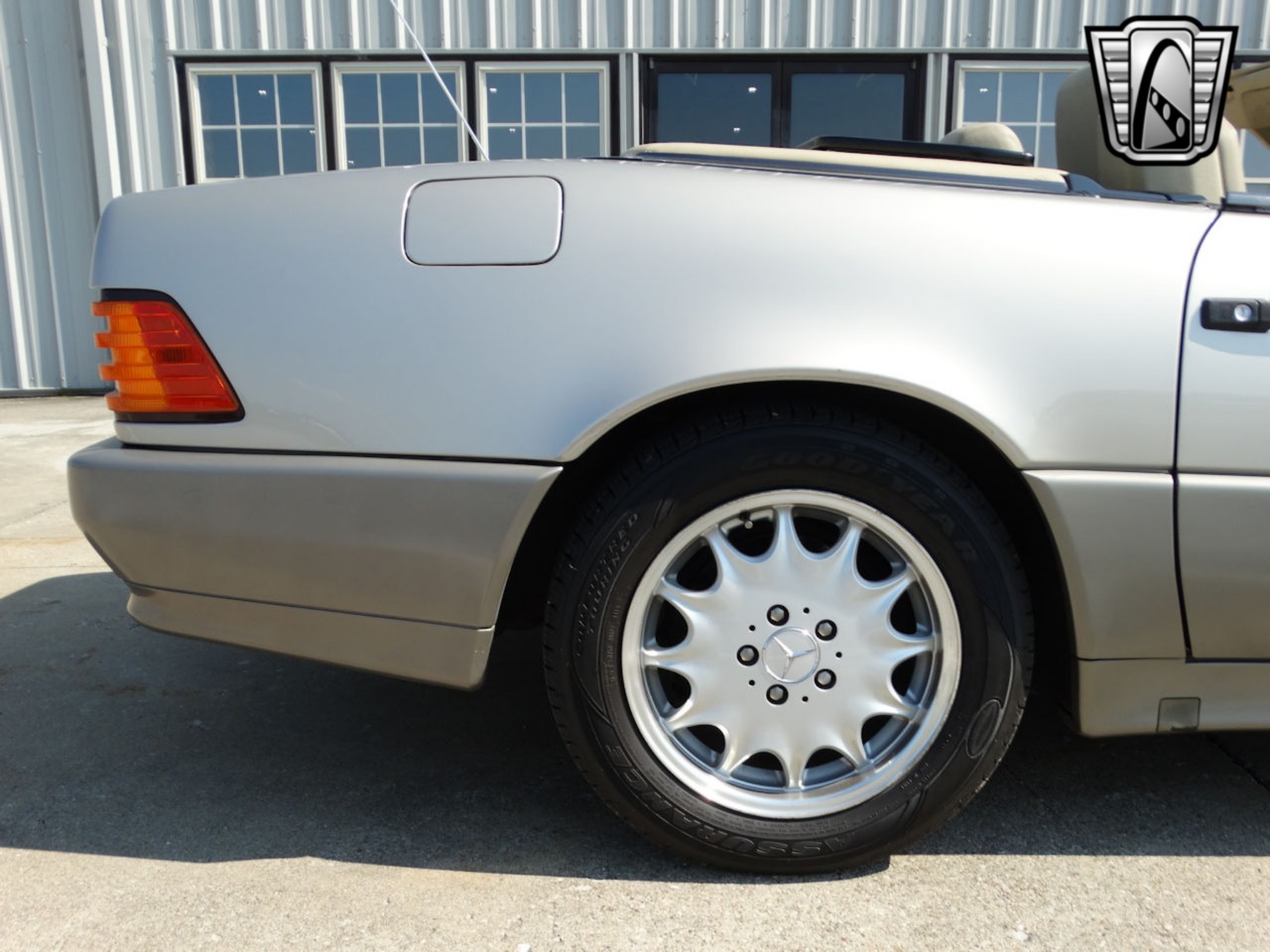 1990 Mercedes-Benz 500 SL 66