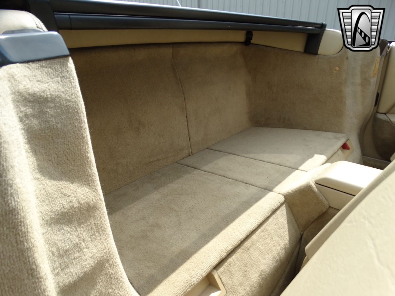 1990 Mercedes-Benz 500 SL 28