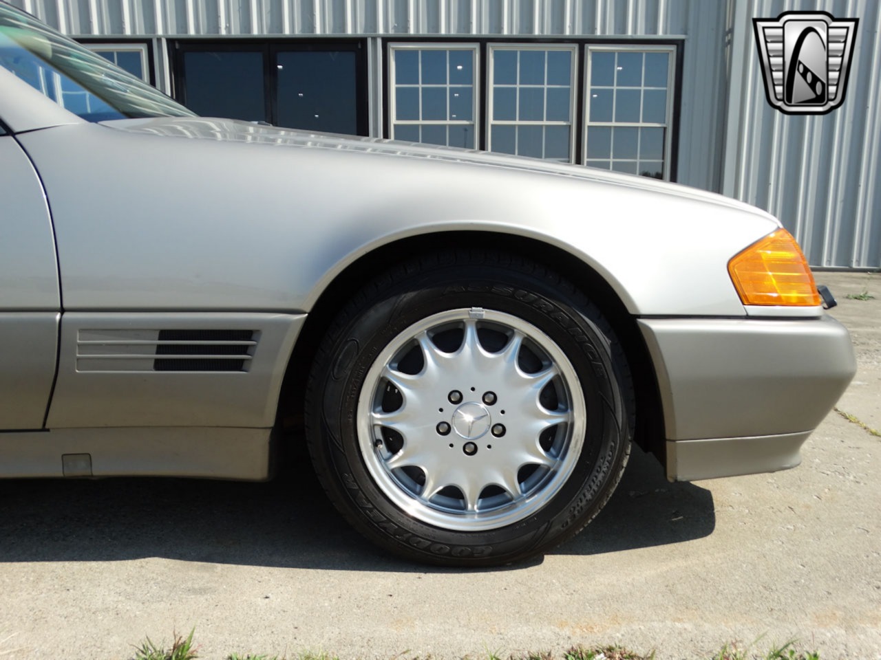 1990 Mercedes-Benz 500 SL 68