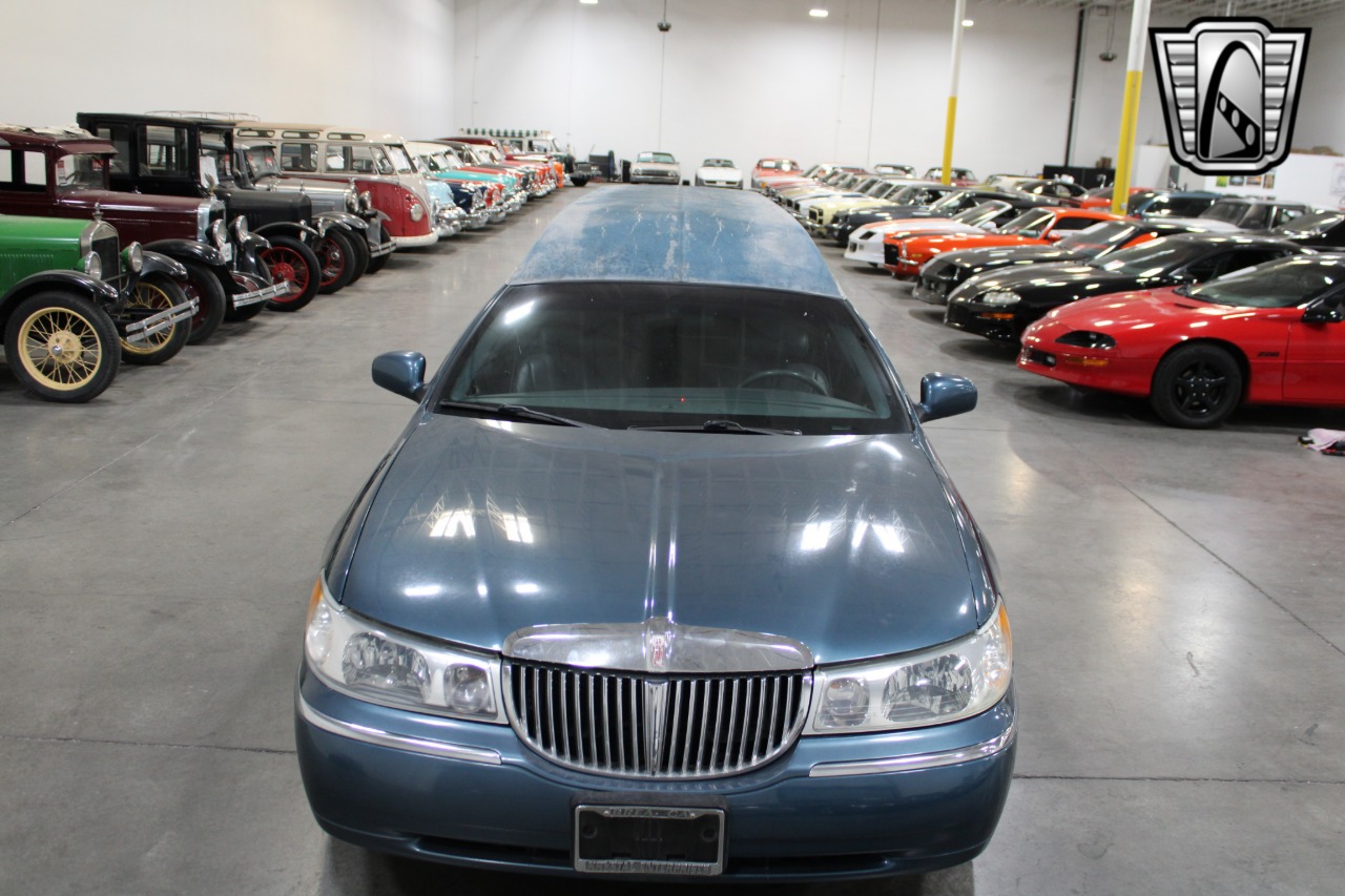 2001 Krystal Town Car E 33