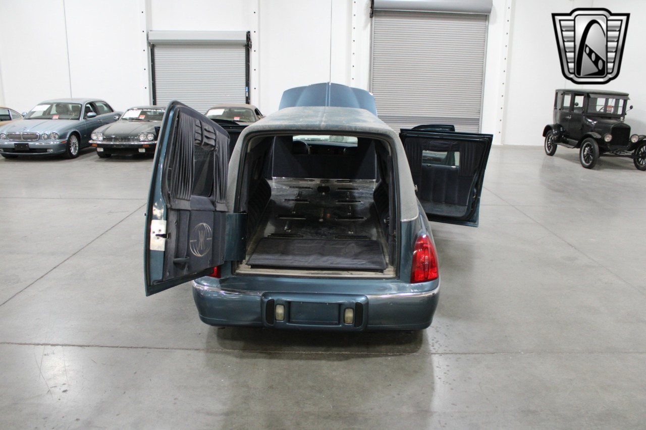 2001 Krystal Town Car E 57