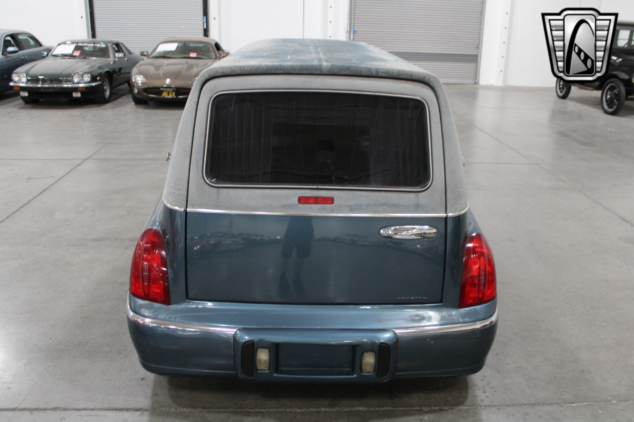 2001 Krystal Town Car E 37