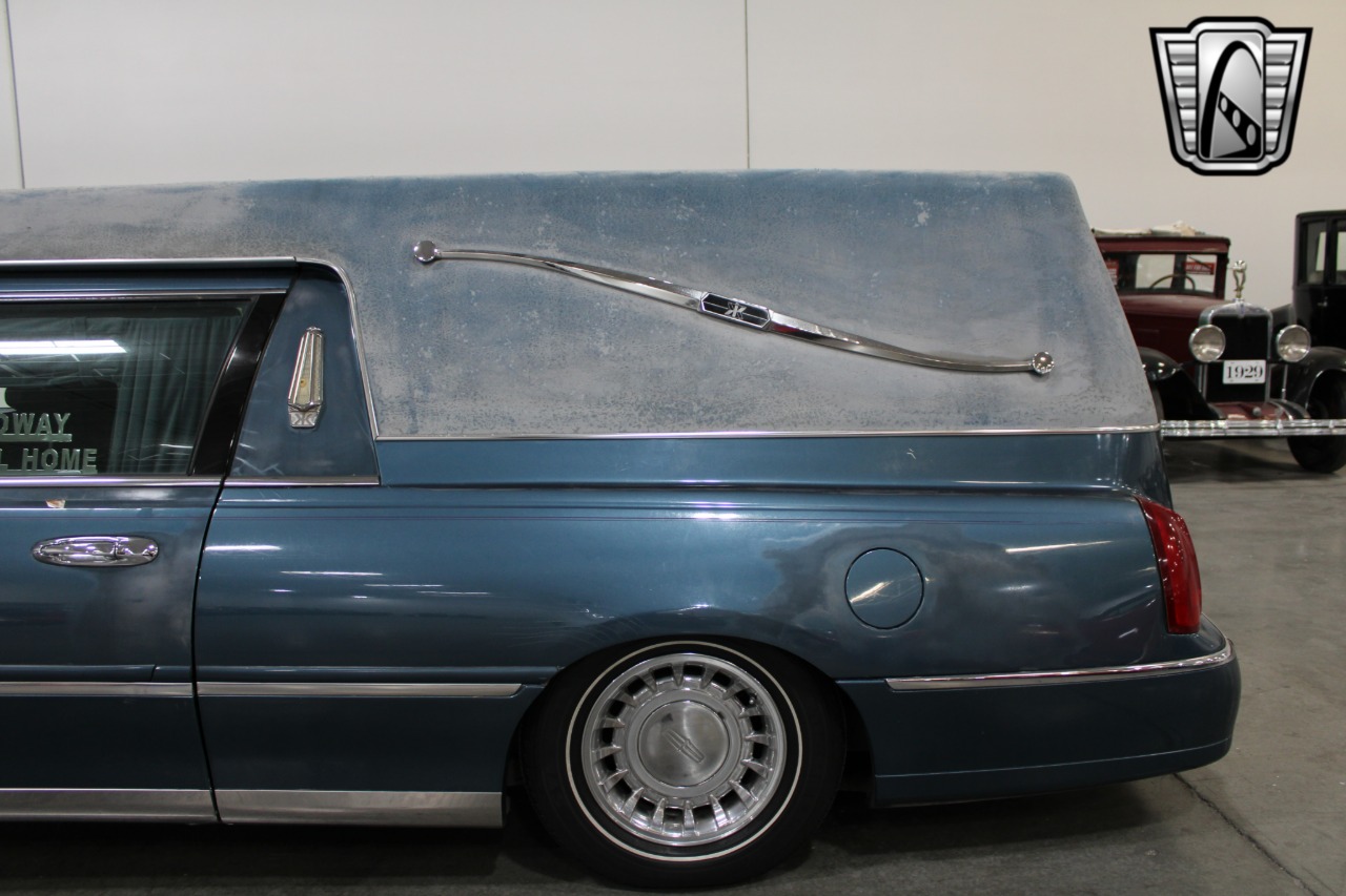 2001 Krystal Town Car E 90