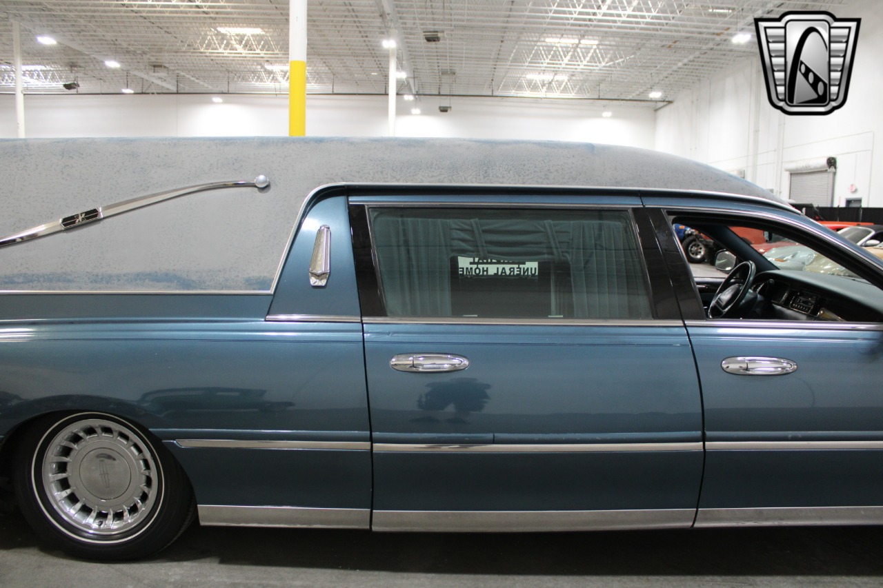 2001 Krystal Town Car E 94