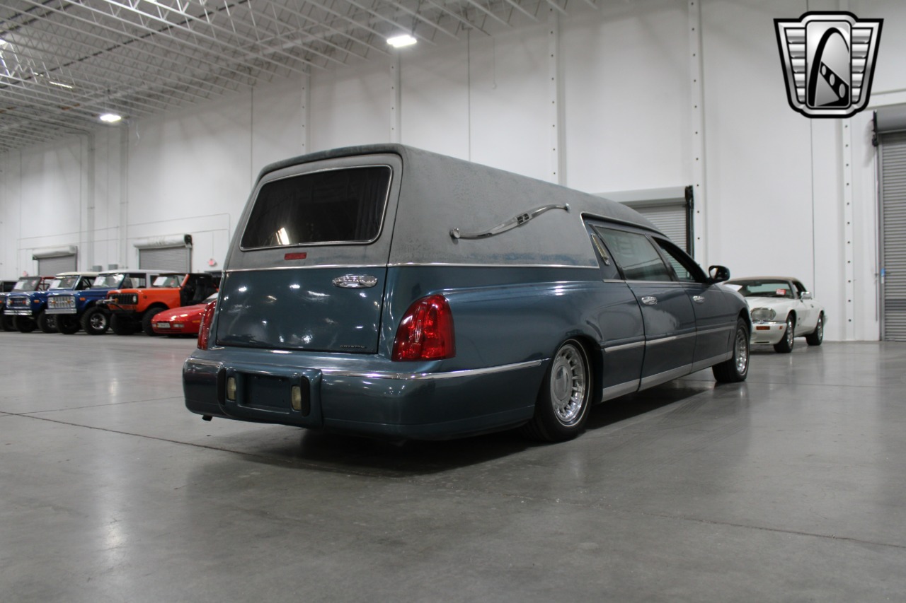2001 Krystal Town Car E 50