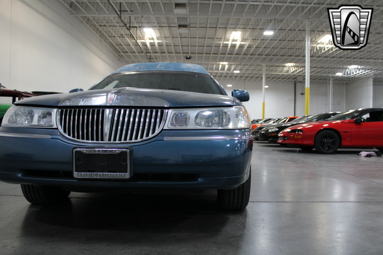 2001 Krystal Town Car E 98