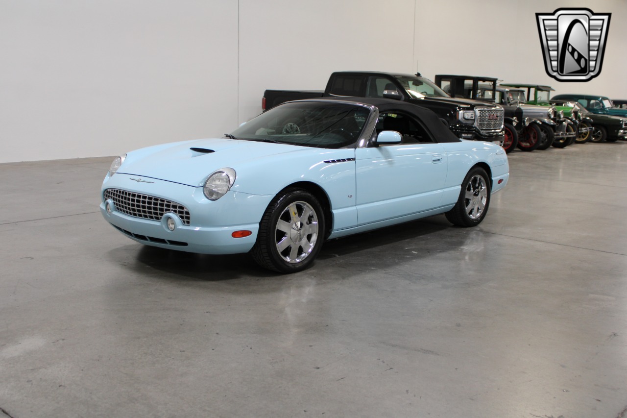 2003 Ford Thunderbird 27