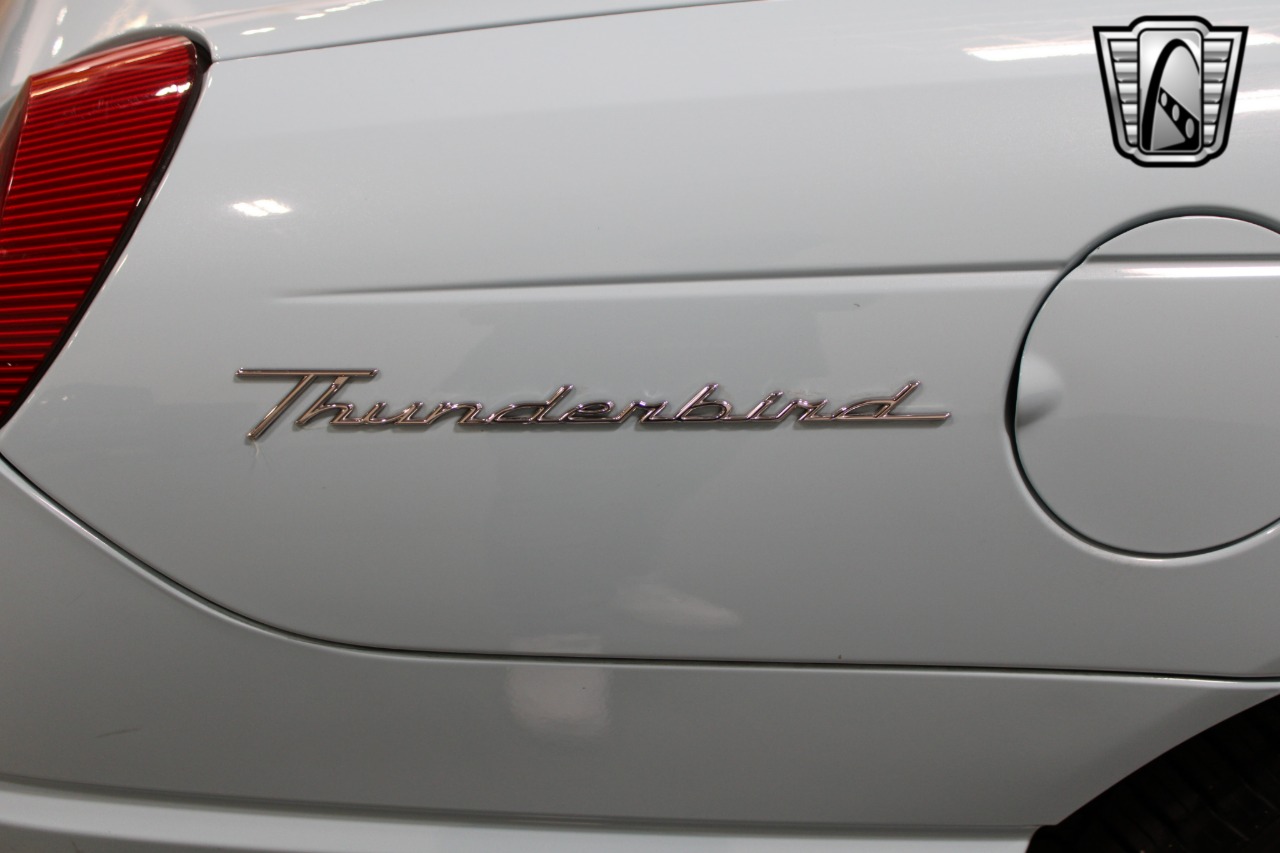 2003 Ford Thunderbird 13