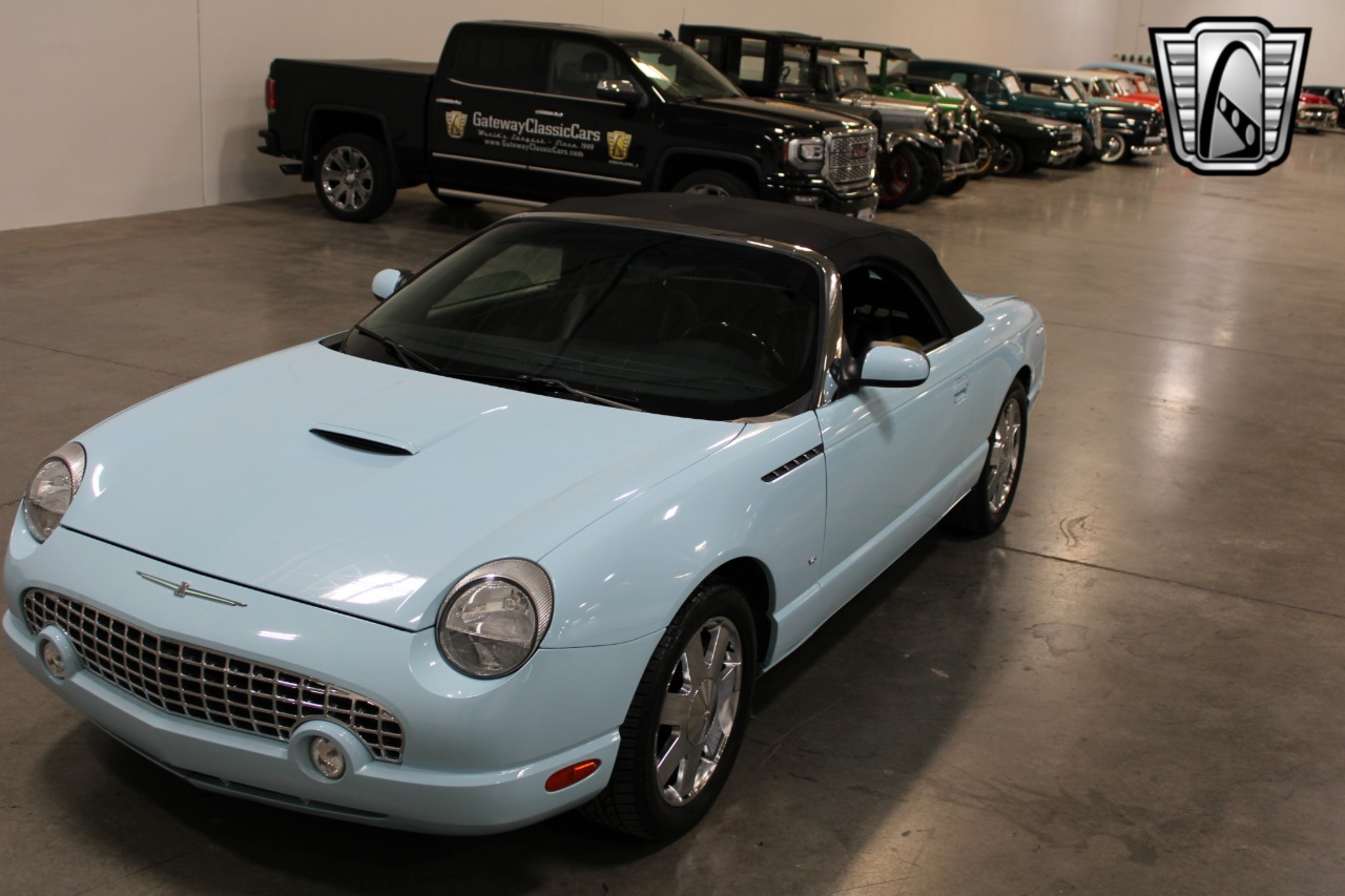 2003 Ford Thunderbird 31