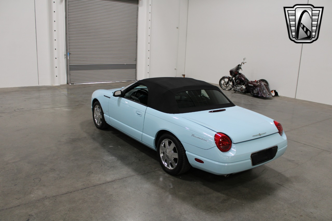 2003 Ford Thunderbird 33