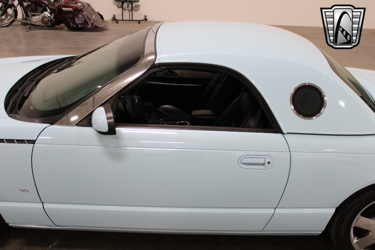 2003 Ford Thunderbird 77