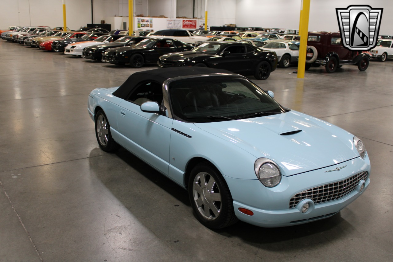 2003 Ford Thunderbird 37