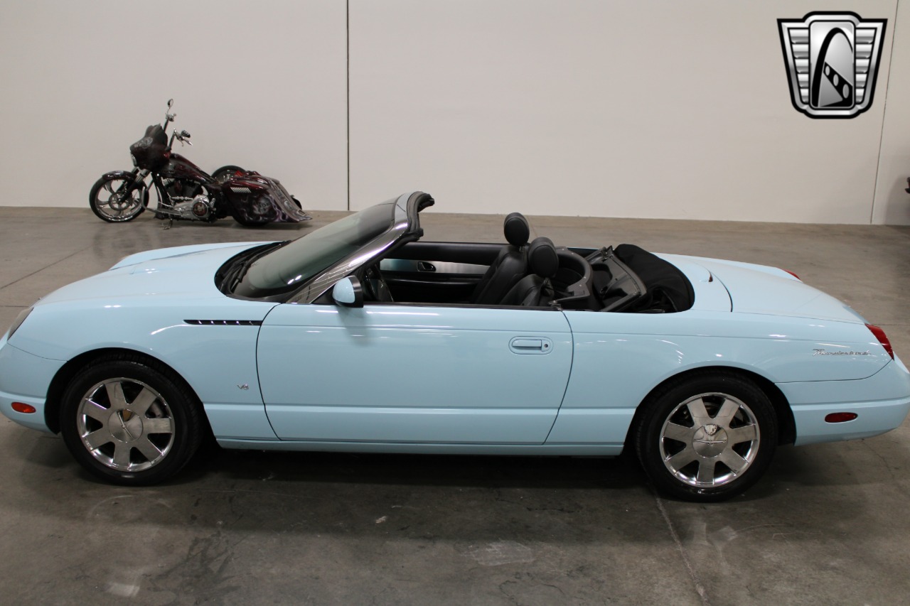 2003 Ford Thunderbird 40