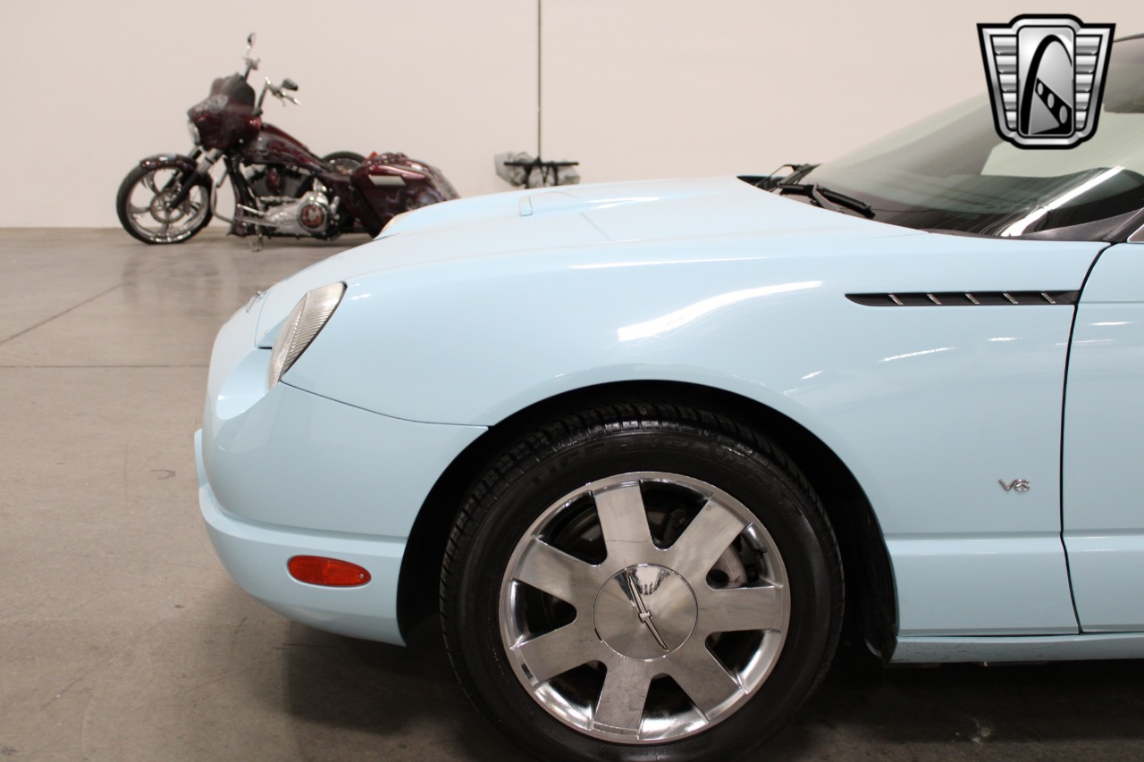 2003 Ford Thunderbird 82