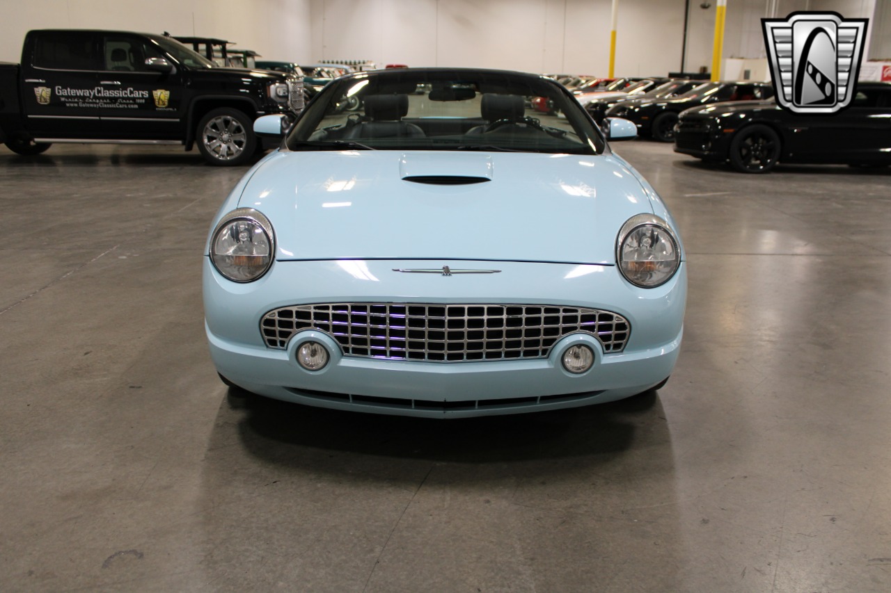 2003 Ford Thunderbird 3