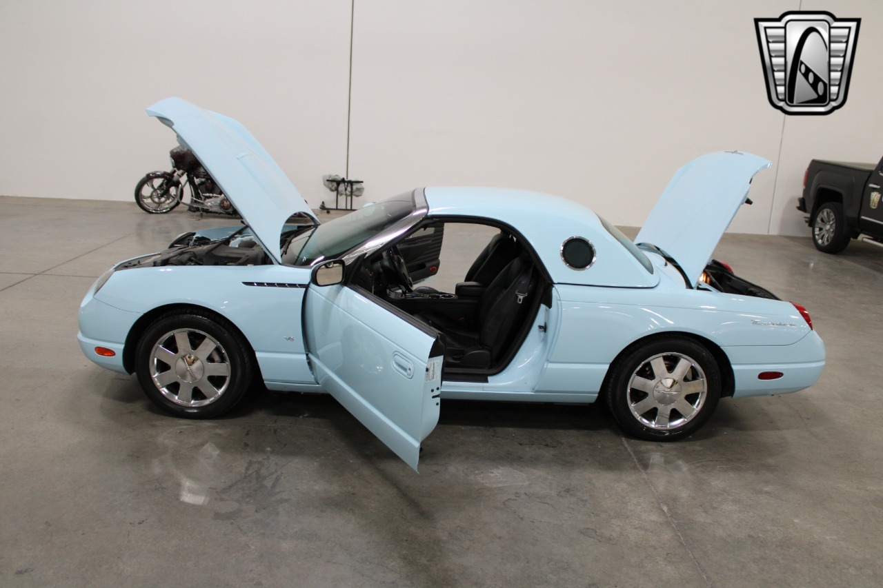 2003 Ford Thunderbird 10
