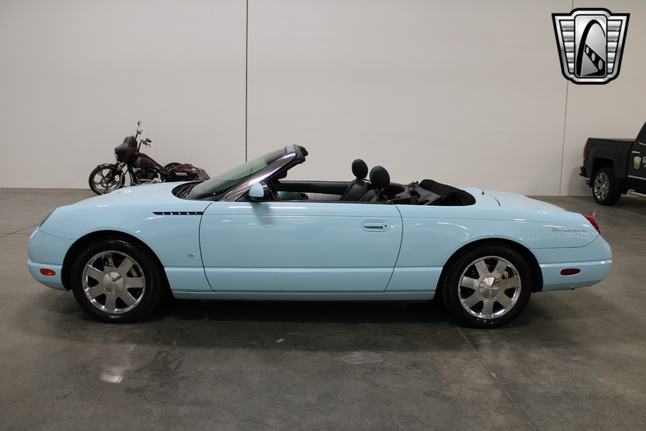 2003 Ford Thunderbird 4