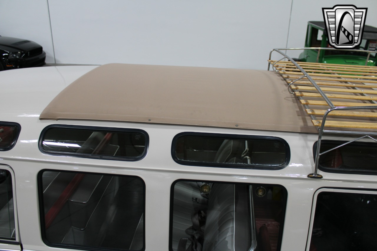 1961 Volkswagen Samba Bus 79