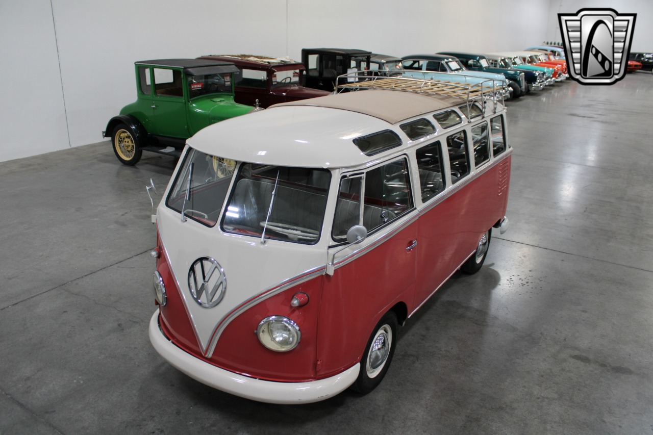 1961 Volkswagen Samba Bus 37
