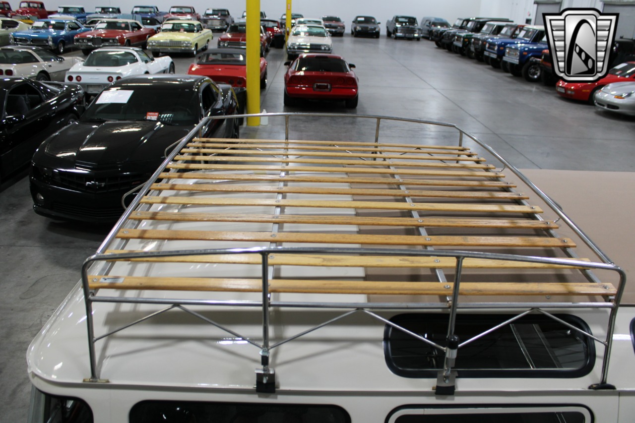 1961 Volkswagen Samba Bus 12