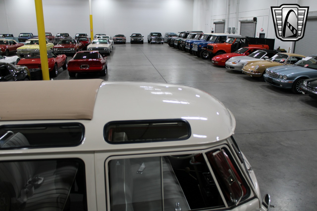 1961 Volkswagen Samba Bus 84