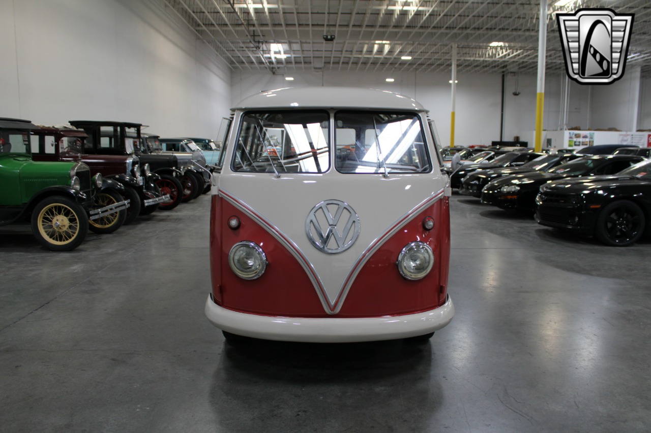 1961 Volkswagen Samba Bus 2