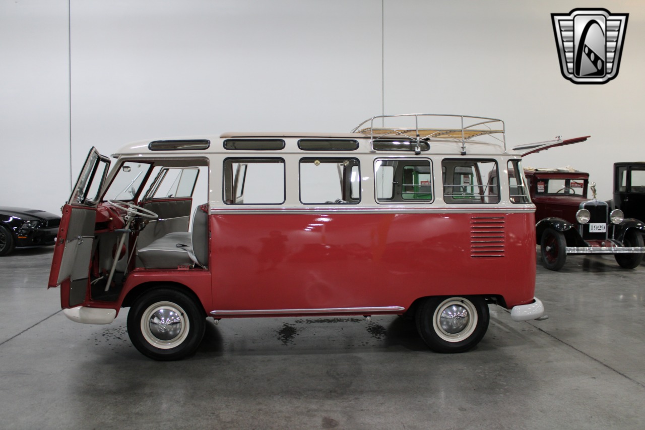 1961 Volkswagen Samba Bus 7