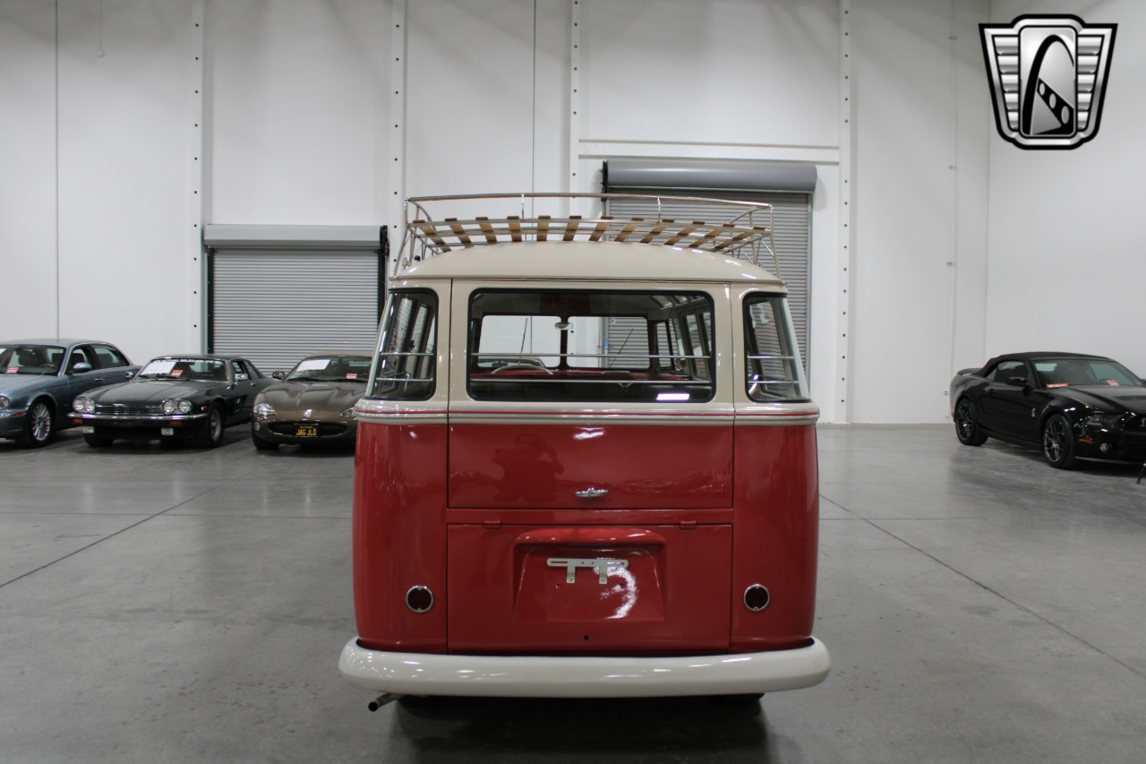 1961 Volkswagen Samba Bus 4