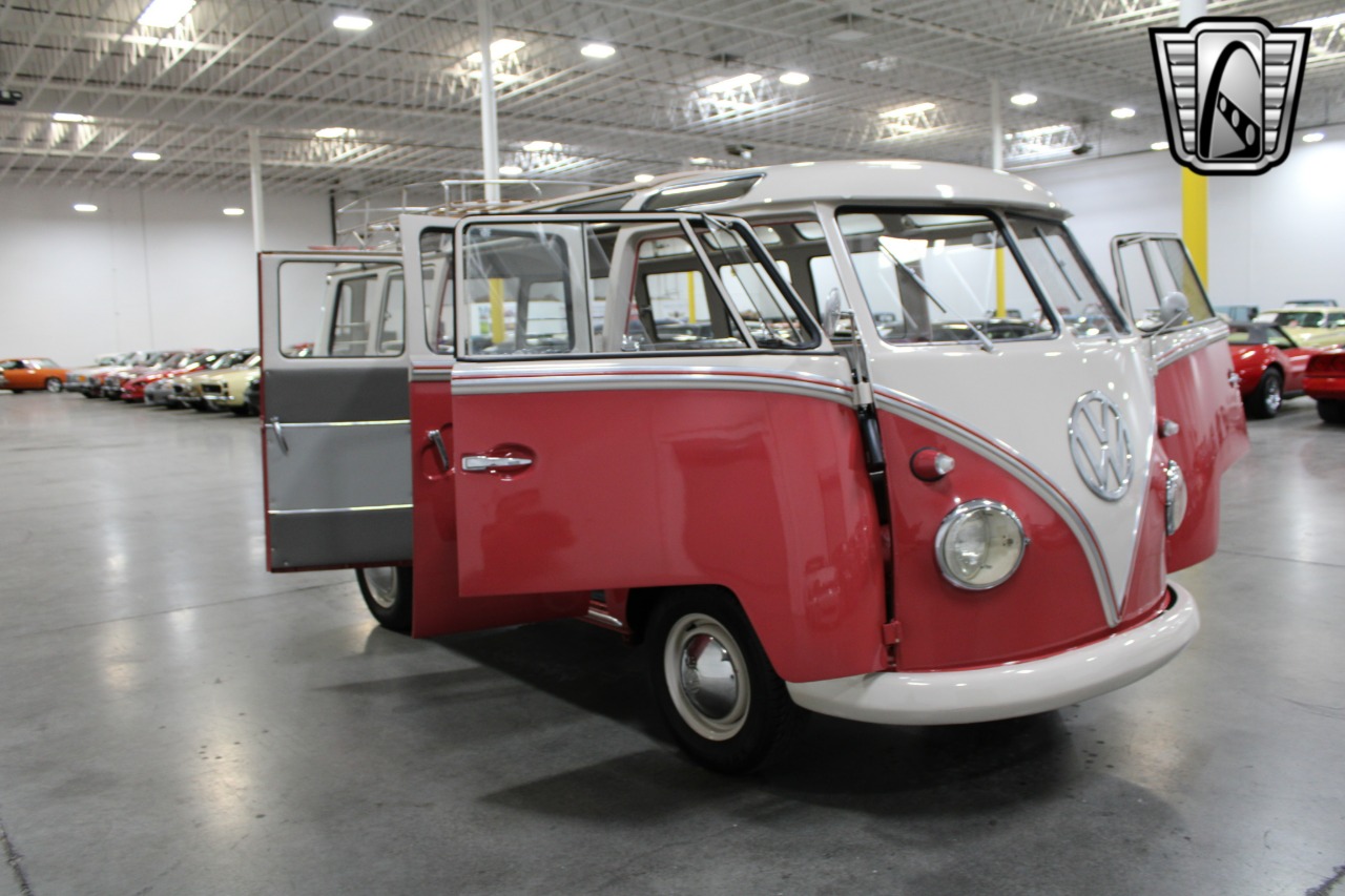 1961 Volkswagen Samba Bus 67