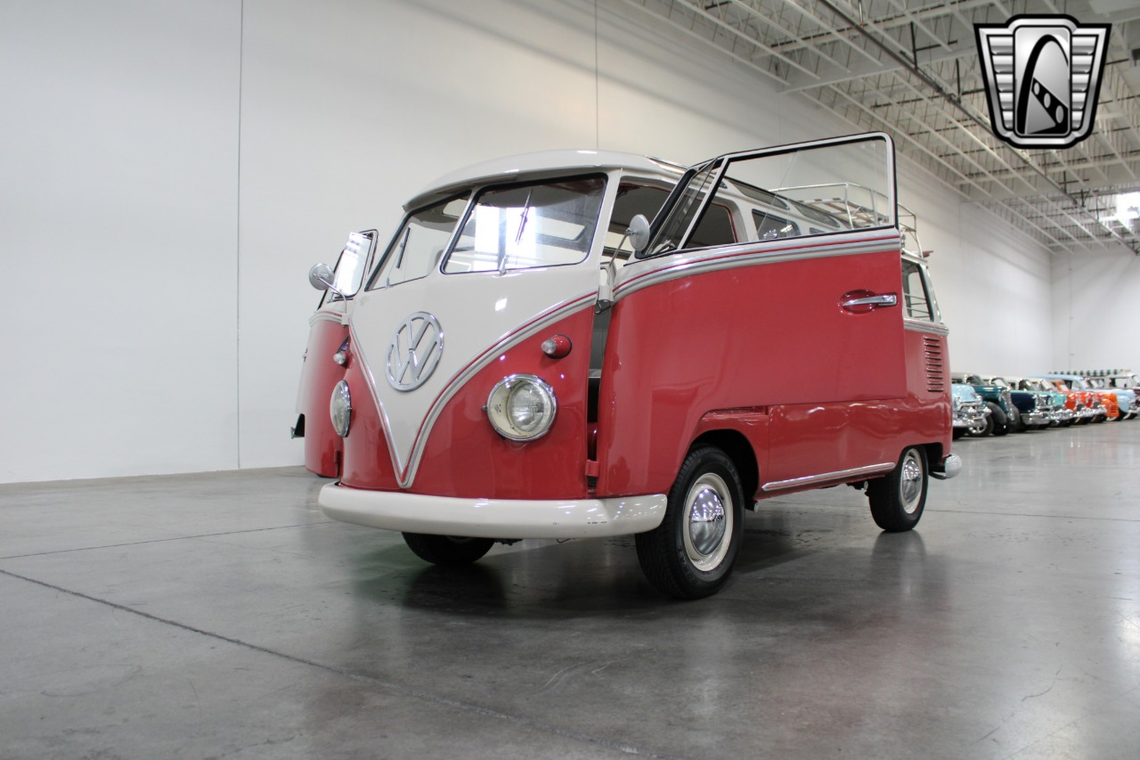 1961 Volkswagen Samba Bus 69