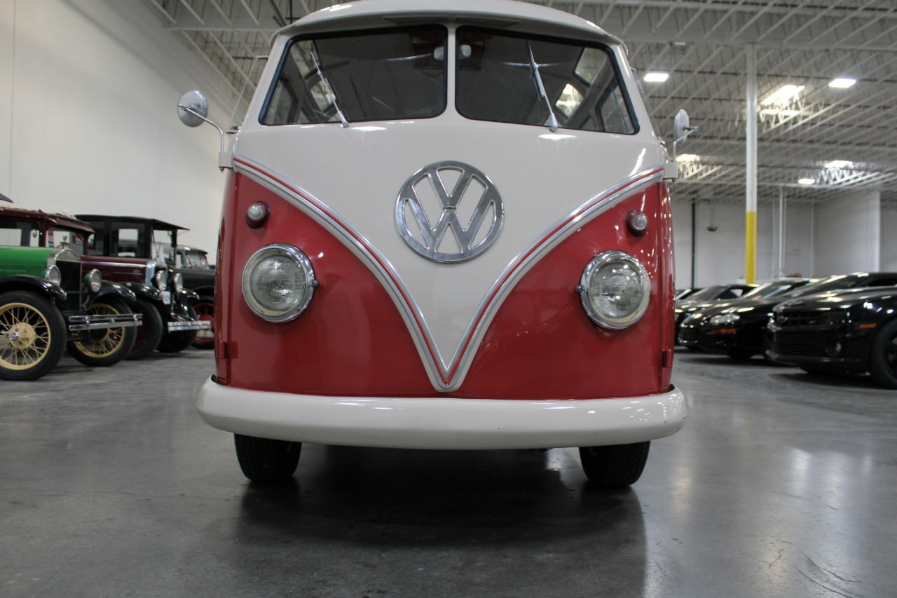 1961 Volkswagen Samba Bus 98