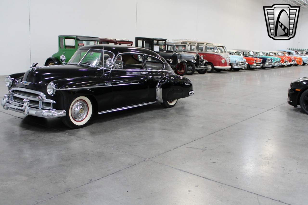 1950 Chevrolet Fleetline 32