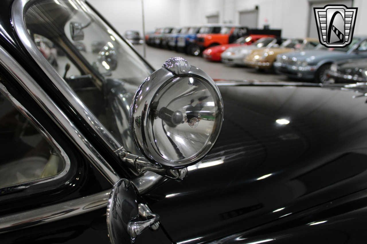 1950 Chevrolet Fleetline 18