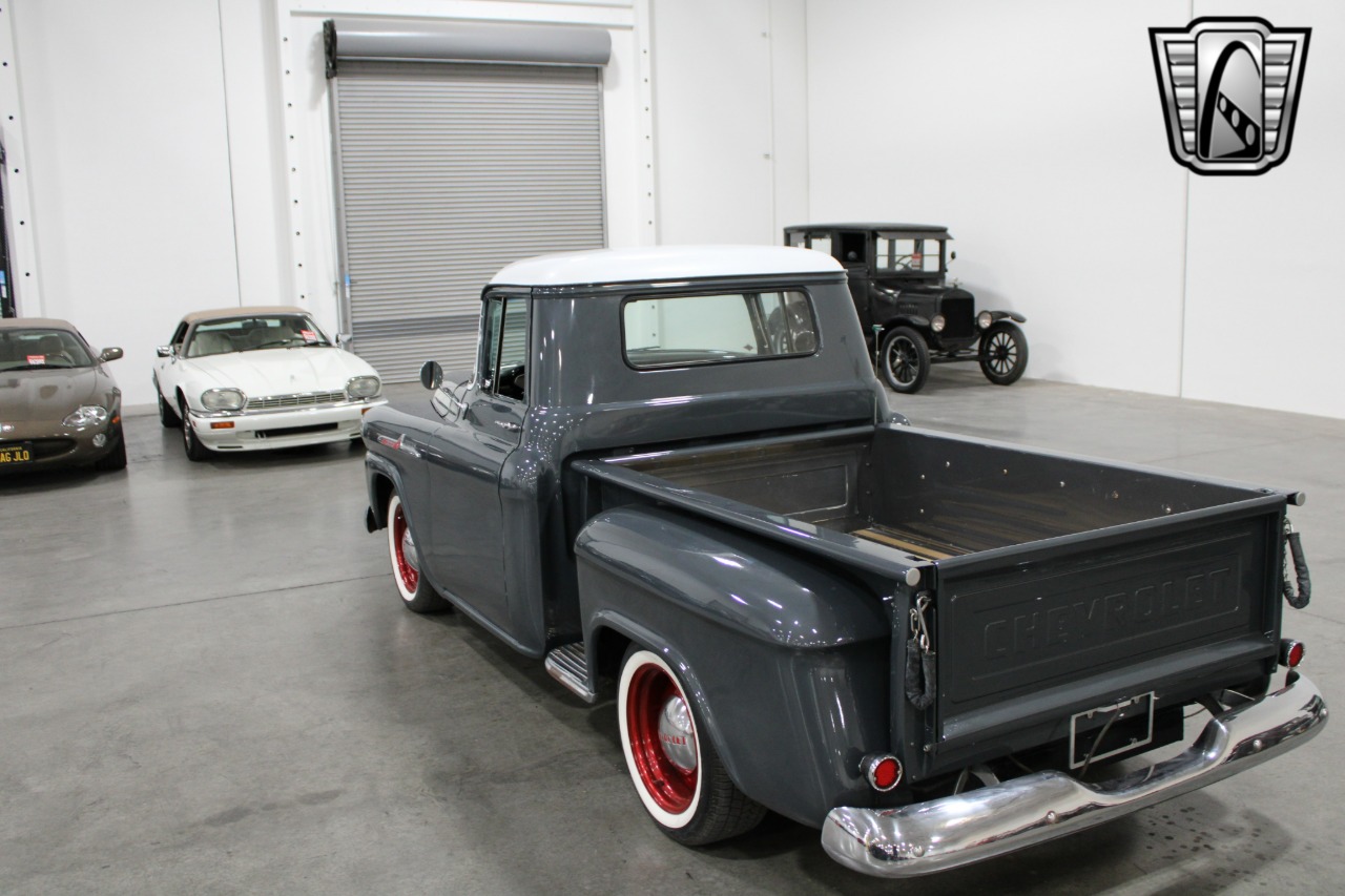 1958 Chevrolet Apache 36