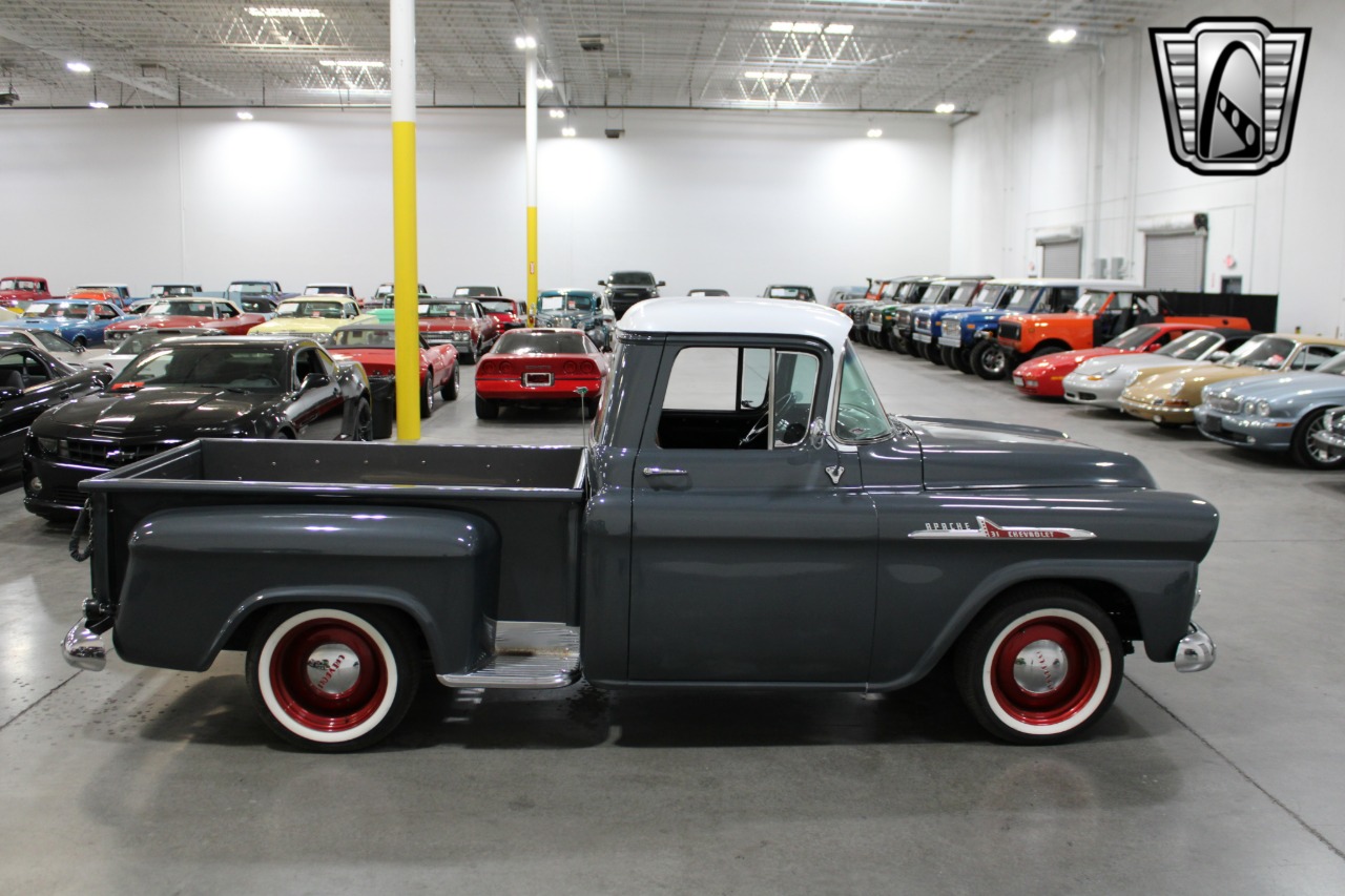 1958 Chevrolet Apache 39