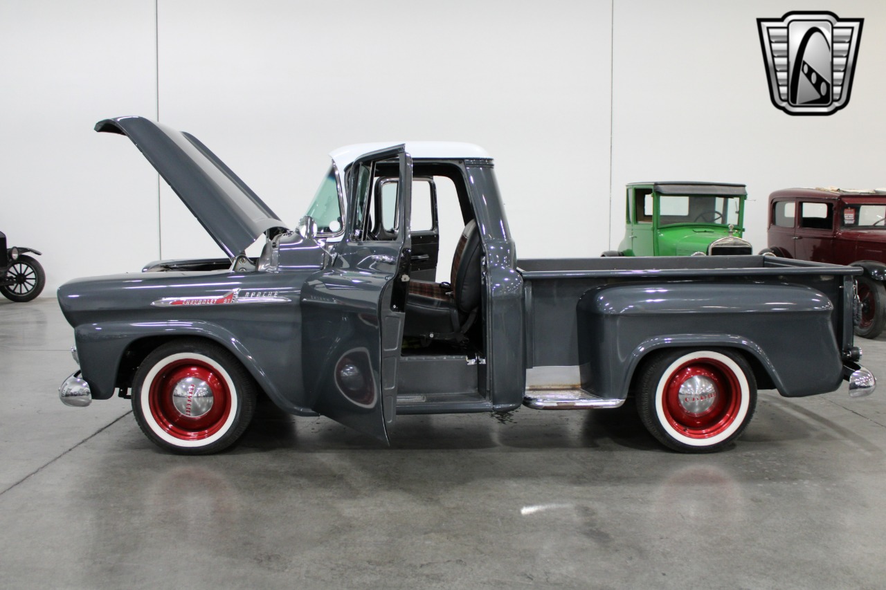 1958 Chevrolet Apache 7