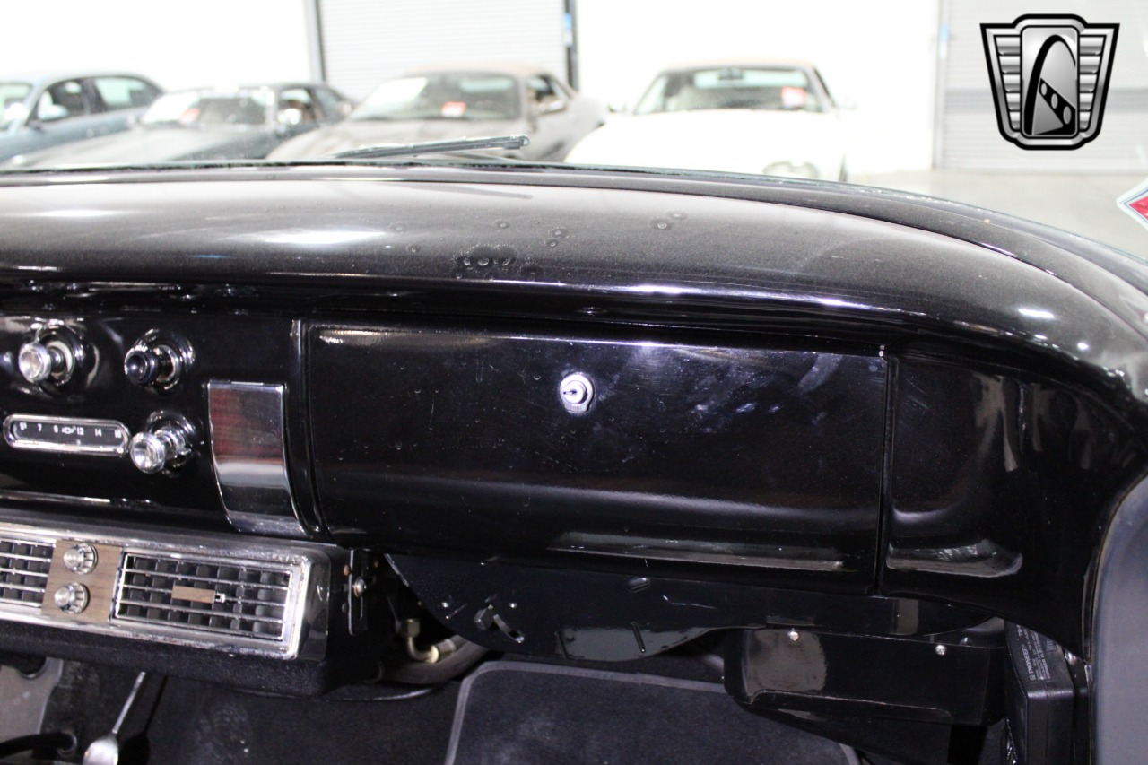 1958 Chevrolet Apache 18