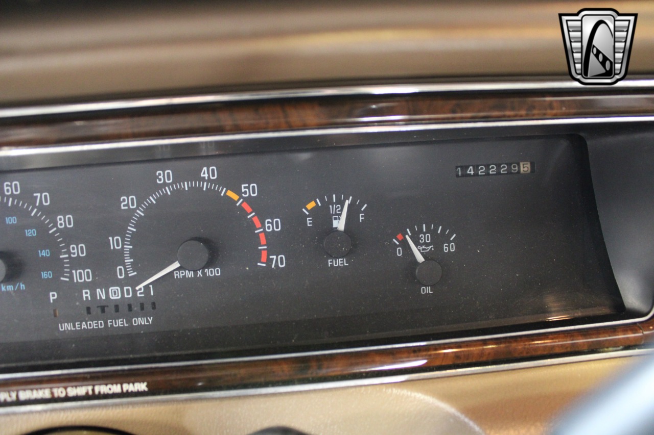 1993 Buick Roadmaster 23