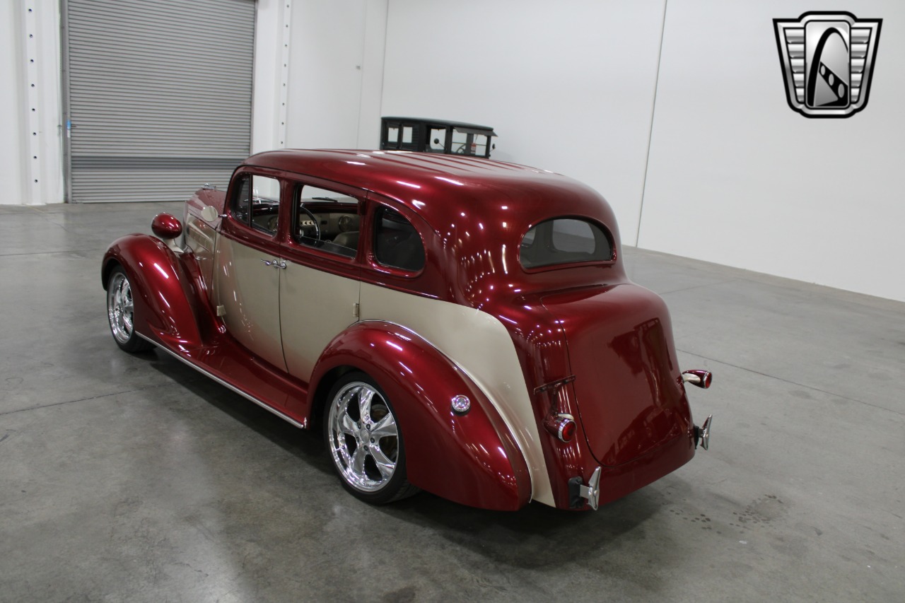 1937 Packard 115C 38