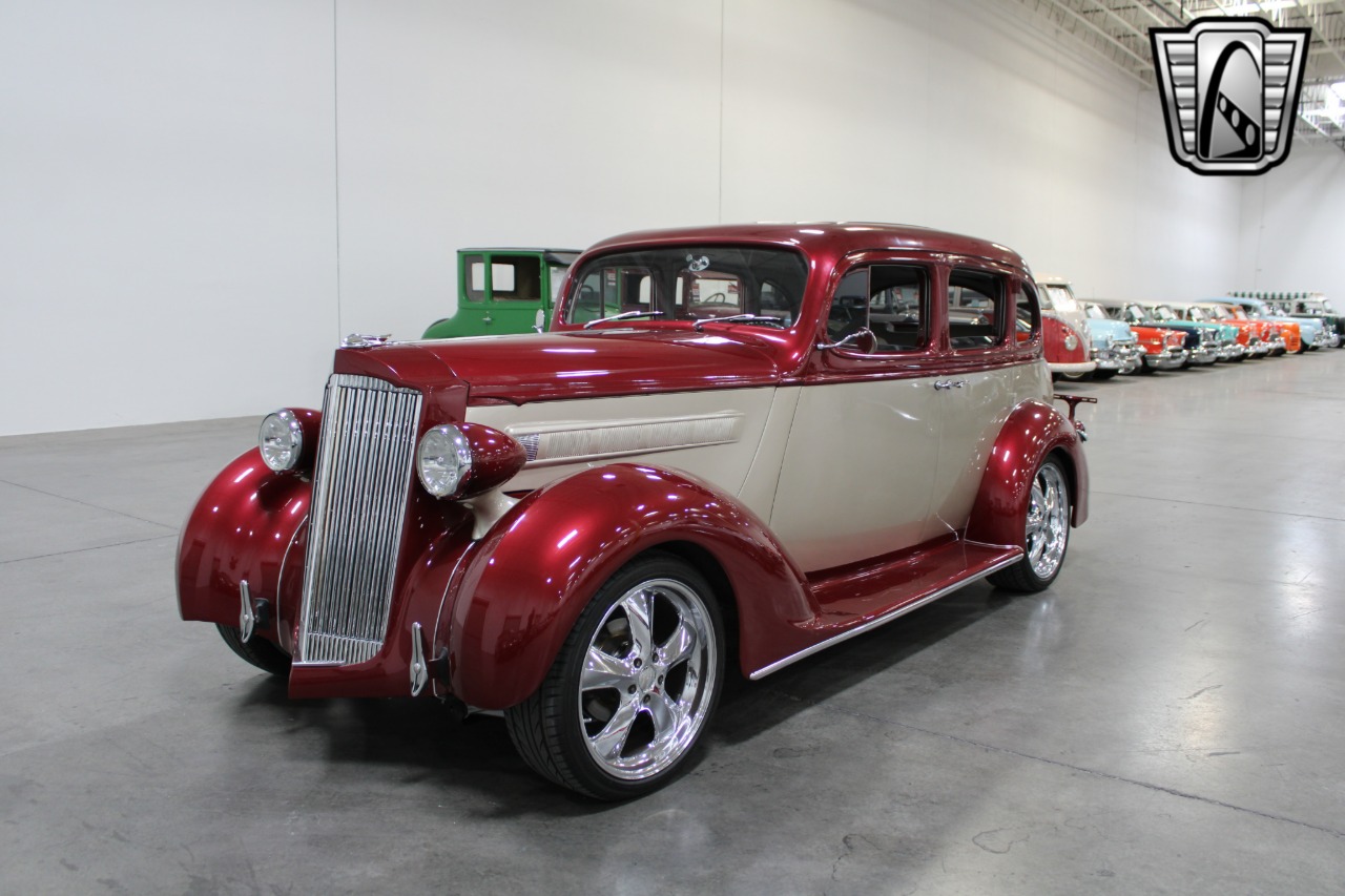 1937 Packard 115C 43