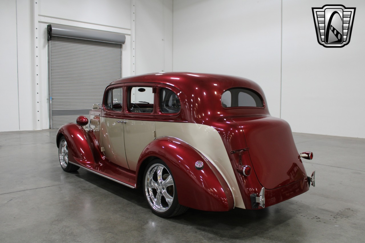 1937 Packard 115C 44
