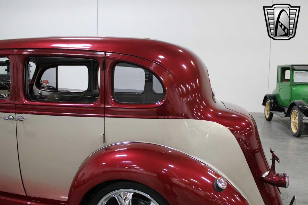 1937 Packard 115C 89