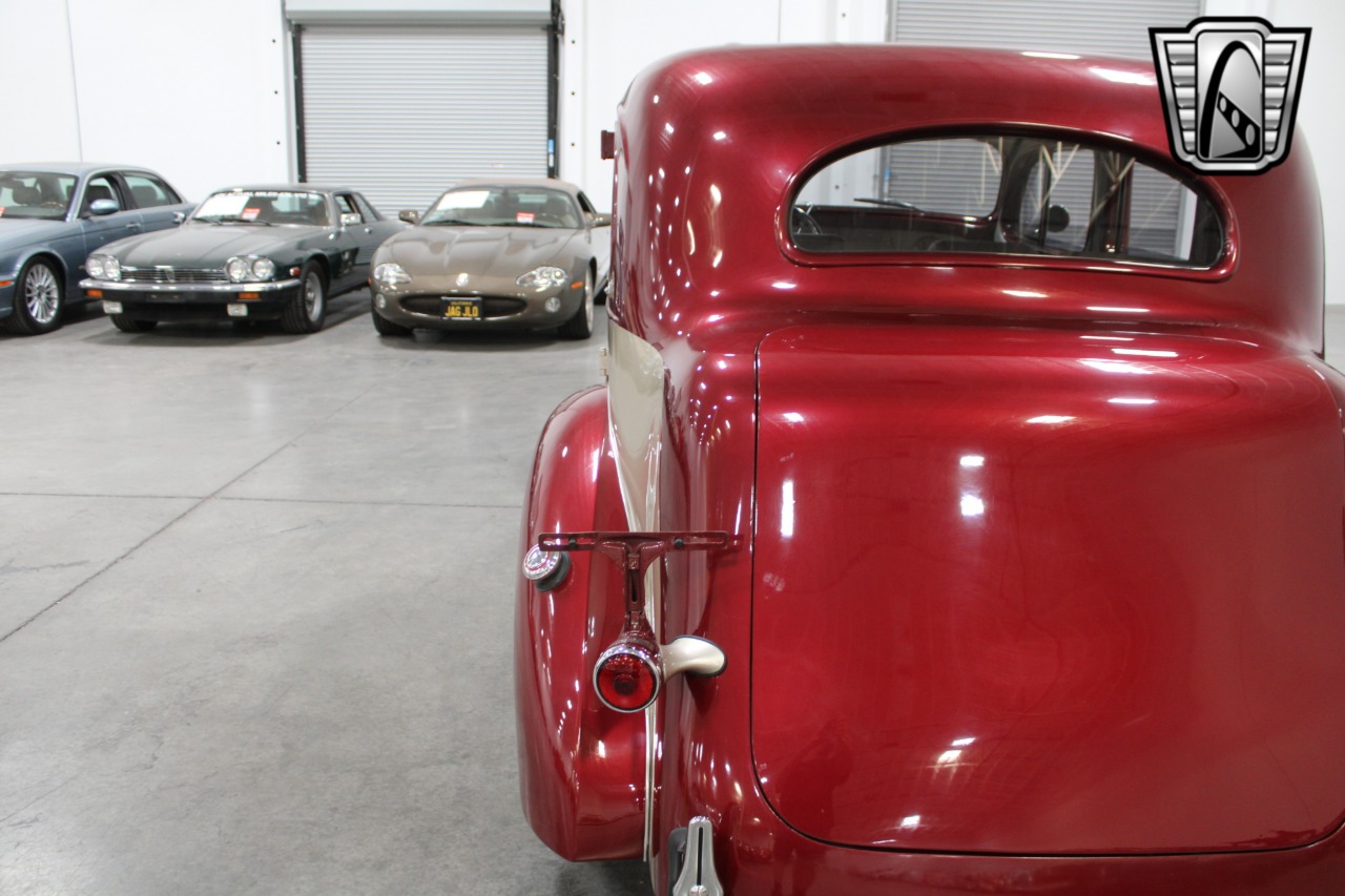 1937 Packard 115C 90
