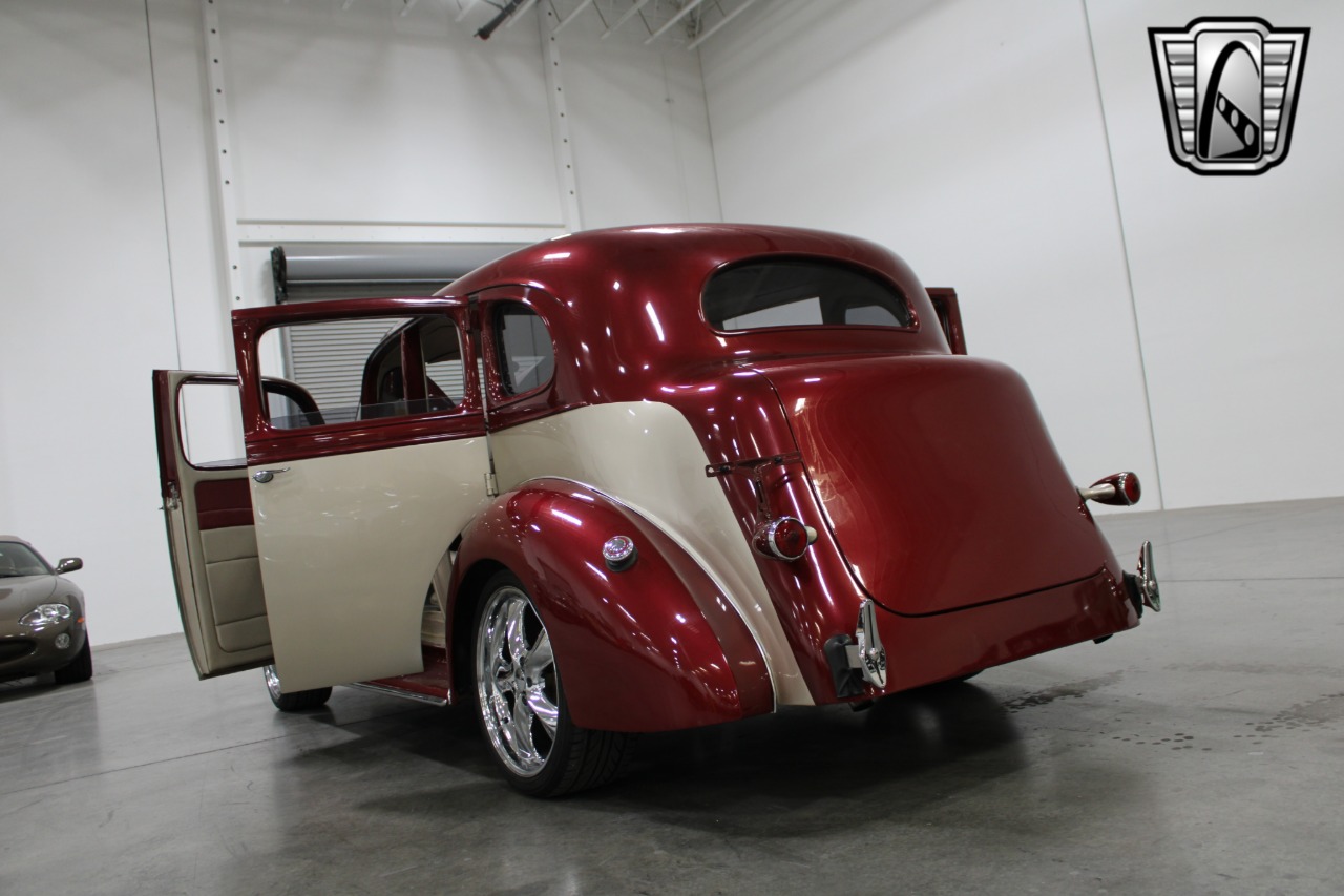 1937 Packard 115C 69