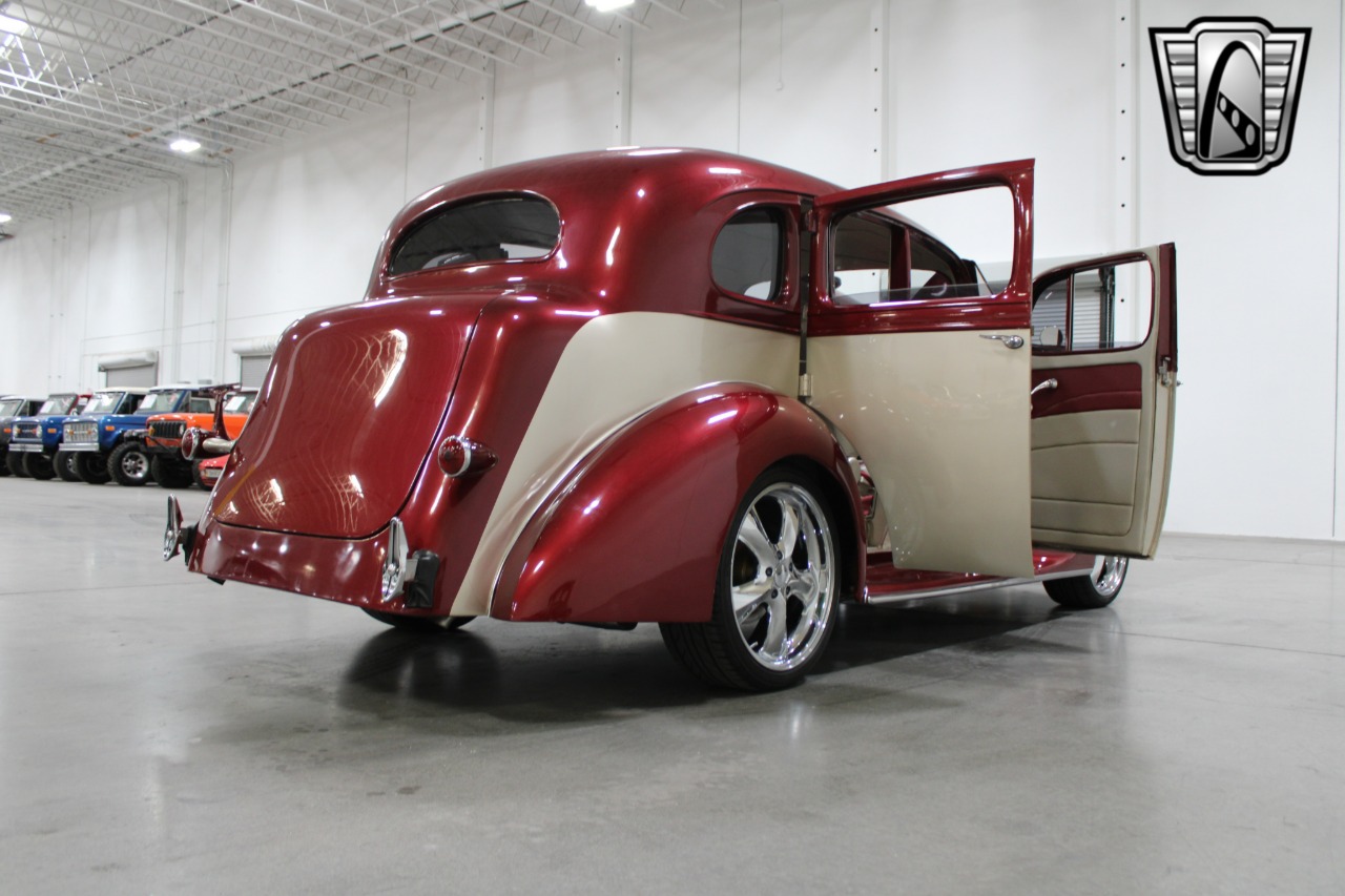 1937 Packard 115C 71